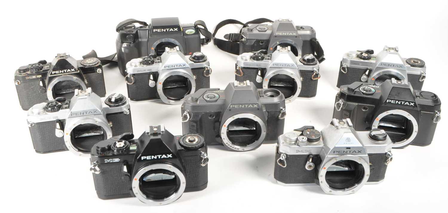 Lot 333 - PENTAX - COLLECTION OF VINTAGE 35MM SLR CAMERAS