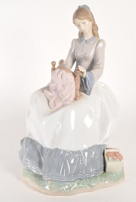 Lot 150 - LLADRO - NAO - 2000 PORCELAIN FIGURE TITLED LOUISIANA EVENING 1359