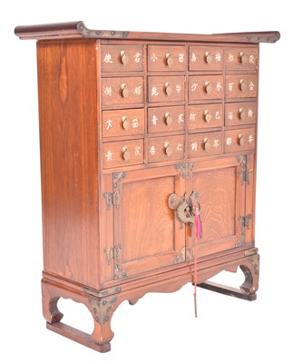 Lot 499 - KOREAN LATE 20TH CENTURY OAK APOTHECARY CHEST OF DRAWERS