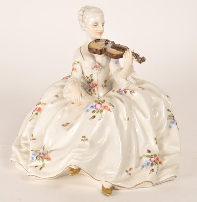 Lot 159 - LUIGI FABRIS - EARLY 20TH CENTURY PORCELAIN FIGURE OF A LADY SITTING