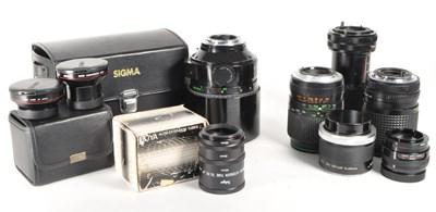 Lot 351 - COLLECTION OF CAMERAS & ACCESSORIES TO INCLUDE VIVITAR HANIMEX SIGMA