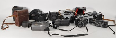 Lot 361 - COLLECTION OF VINTAGE CAMERAS