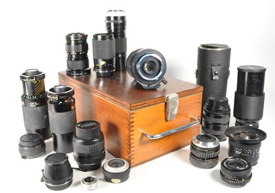 Lot 364 - COLLECTION OF VINTAGE CAMERA LENSES & ACCESSORIES