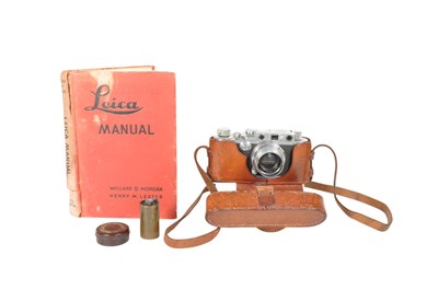 Lot 204 - LEICA - 1935 IIIA 35MM RANGEFINDER CAMER & ACCESSORIES