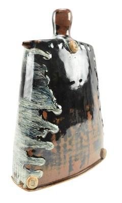 Lot 13 - JAMES HAKE (B. 1979) - STUDIO POTTERY EARTHENWARE SHOULDERED FLASK