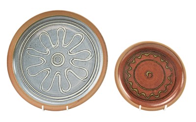 Lot 7 - RAY FINCH FOR WINCHCOMBE POTTERY - TWO STUDIO POTTERY CHARGER PLATES