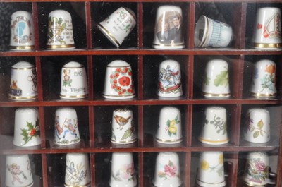 Lot 382 - LARGE 20TH CENTURY VINTAGE THIMBLE COLLECTION