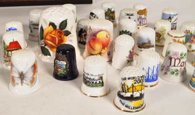 Lot 382 - LARGE 20TH CENTURY VINTAGE THIMBLE COLLECTION