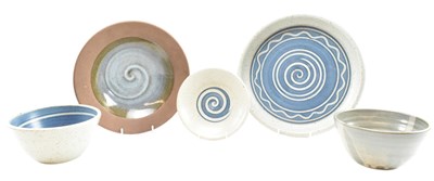 Lot 16 - CLEY POTTERY - FIVE STUDIO POTTERY STONEWARE DISHES & BOWLS