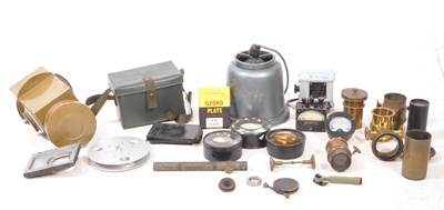 Lot 462 - VINTAGE INDUSTRIAL MILITARY CAMERA / COMMUNICATION PIECES