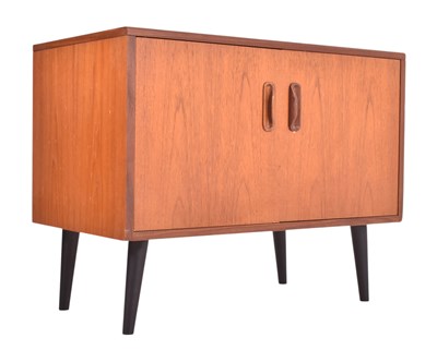 Lot 132 - VICTOR B. WILKINS X G-PLAN - FRESCO - MID CENTURY TEAK TWIN CUPBOARD ON LEGS