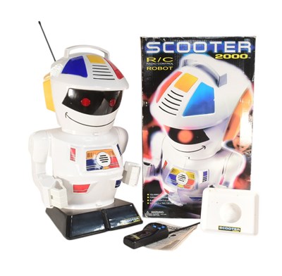 Lot 652 - ROBOTS - VINTAGE GP TOYS SCOOTER 2000 HELPER ROBOT