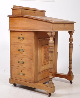 Lot 752 - VICTORIAN 19TH CENTURY MAHOGANY DAVENPORT DESK