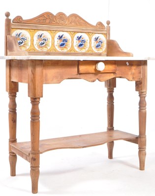 Lot 734 - VICTORIAN 19TH CENTURY OAK & MARBLE TILE SURROUND WASHSTAND