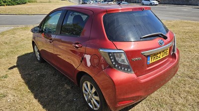 Lot 800 - YR62 OHE - TOYOTA YARIS T4 HYBRID AUTO 1.4 FIVE DOOR - 55,000 MILES - MOT OCT 25
