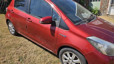 Lot 800 - YR62 OHE - TOYOTA YARIS T4 HYBRID AUTO 1.4 FIVE DOOR - 55,000 MILES - MOT OCT 25