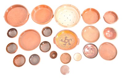 Lot 49 - NINETEEN PIECES OF STUDIO POTTERY INCL. CAMILLA GARRETT-JONES FOR CULROSS POTTERY