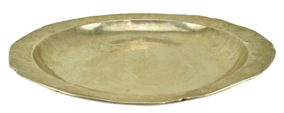 Lot 10 - PAIR OF 18TH CENTURY SPANISH COLONIAL SILVER CHARGERS