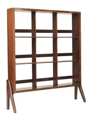 Lot 36 - THE PENGUIN BOOKSHELF - MID CENTURY WALNUT BOOKSHELF