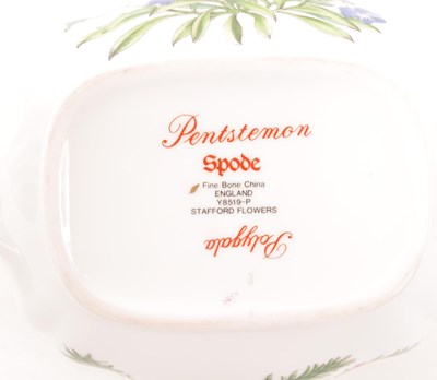 Lot 429 - SPODE CHINA - STAFFORD FLOWERS LIDDED SUGAR BOWL