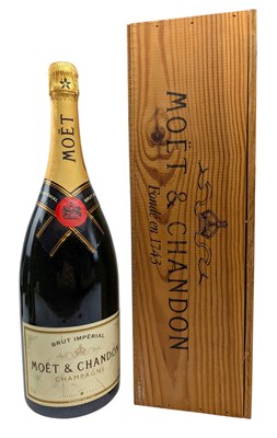Lot 211 - MAGNUM MOET & CHANDON BRUT IMPERIAL CHAMPAGNE BOTTLE