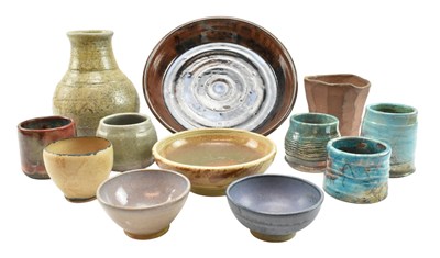 Lot 60 - CAMILLA GARRATT-JONES FOR CULROSS POTTERY - COLLECTION OF STUDIO POTTERY