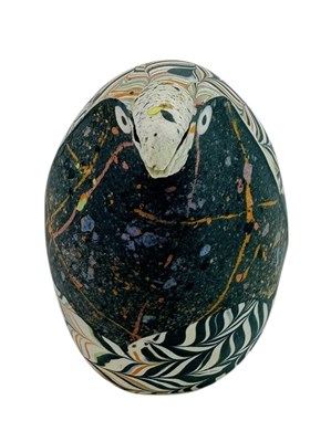 Lot 195 - RAYMOND KINGHAM - STUDIO ART POTTERY DECORATIVE BIRD FIGURINE