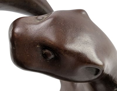 Lot 1 - LAURENCE BRODERICK (BRITISH, 1935-2024) - LIMITED EDITION BRONZE MODEL OF A SANDAIG OTTER