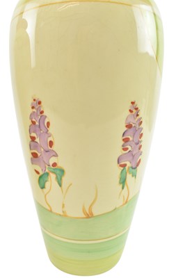 Lot 20 - CLARICE CLIFF - WINDBELLS PATTERN - PAIR OF BIZARRE RANGE 1930S CERAMIC BALUSTER VASES