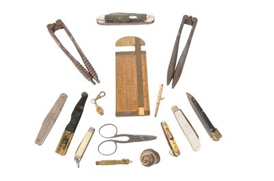 Lot 286 - COLLECTION OF 20TH CENTURY CURIOS