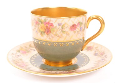 Lot 455 - EARLY 20TH CENTURY ROYAL WORCESTER CUP & SAUCER