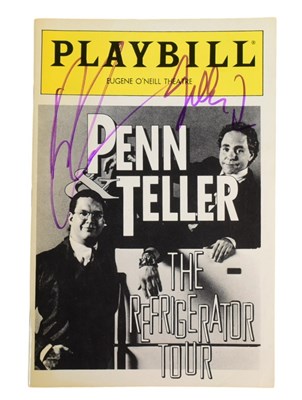 Lot 77 - MAGICIANS - PENN & TELLER - SIGNED VINTAGE PLAYBILL PROGRAMME