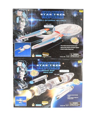 Lot 641 - STAR TREK - U.S.S ENTERPRISE & PHOENIX WARP DRIVE SHIP