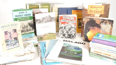 Lot 542 - LOCAL INTEREST VINTAGE 20TH CENTURY COLLECTION OF BOOKS