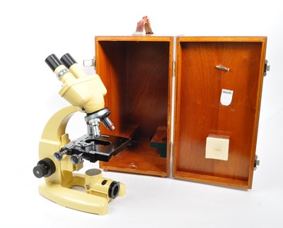 Lot 268 - COOKE TROUGHTON AND SIMMS - MID CENTURY MICROSCOPE