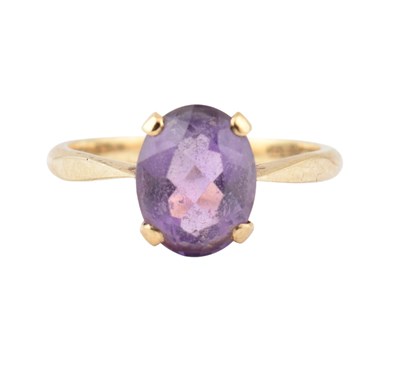 Lot 243 - 9CT GOLD & AMETHYST COCKTAIL RING