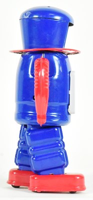Lot 557 - TINPLATE TOYS - VINTAGE JAPANESE YONEZAWA ROBOT