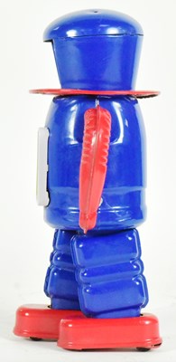 Lot 557 - TINPLATE TOYS - VINTAGE JAPANESE YONEZAWA ROBOT