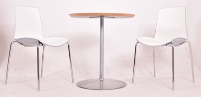 Lot 549 - PIERRE PAULIN X ARTIFORT - RETRO CIRCULAR TABLE WITH TWO CHAIRS