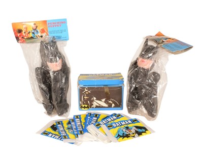 Lot 650 - BATMAN - VINTAGE 1980S PUNCHING PUPPETS & STICKER PACKS