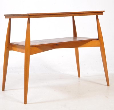 Lot 816 - MID CENTURY ERCOL MANNER TEAK SIDE TABLE