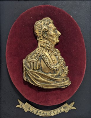Lot 462 - LATE 19TH / EARLY 20TH CENTURY BRASS WALL PLAQUE OF DUKE OF WELLINGTON