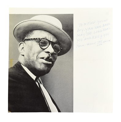 Lot 170 - JAZZ - WILLIE 'THE LION' SMITH - SCARCE AUTOGRAPH ON PROGRAMME CLIPPING