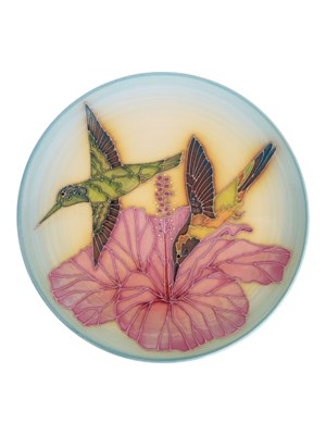 Lot 97 - DENNIS CHINA WORKS - 2001 POTTERY HUMMINGBIRD CHARGER PLATE