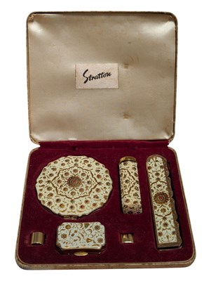 Lot 272 - STRATTON - VINTAGE CREAM ENAMELLED VANITY SET MINAUDIERE