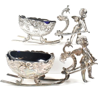 Lot 99 - 925 SILVER PAIR OF BLUE GLASS LINED CHERUB SLEIGH TABLE SALTS