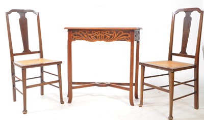 Lot 1006 - EDWARDIAN MAHOGANY OCCASIONAL TABLE & CHAIRS