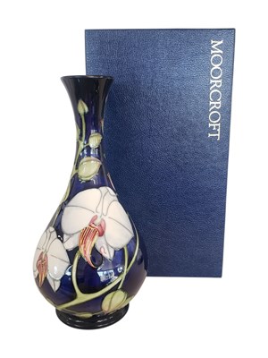 Lot 120 - MOORCROFT - 2001 CERAMIC LIMITED EDITION CHATSWORTH VASE