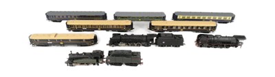 Lot 116 - MODEL RAILWAY - OO GAUGE MODEL RAILWAY LOCOMOTIVES & CARRIAGES