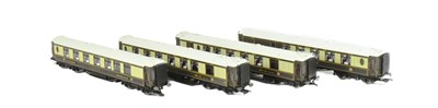 Lot 104 - MODEL RAILWAY - X4 HORNBY OO GAUGE PULLMAN CARRIAGES